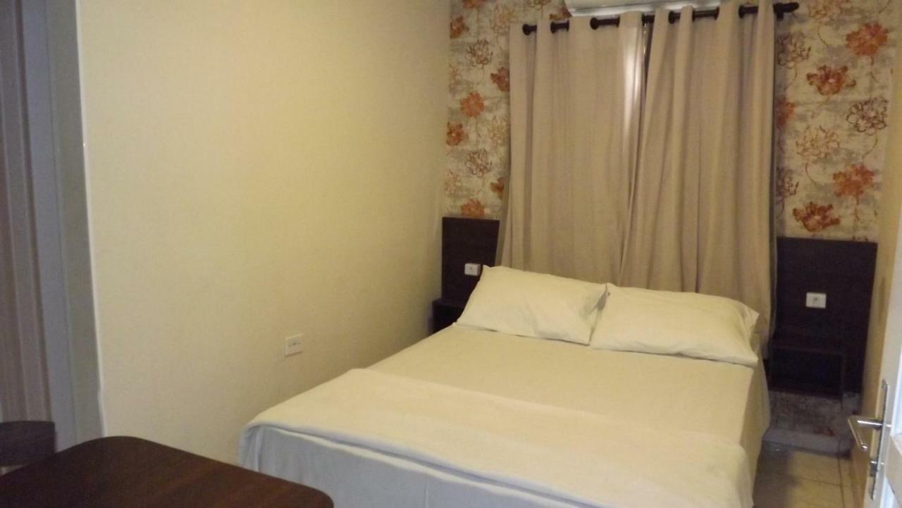 Hotel Calixtro เฮจิสโตร ภายนอก รูปภาพ
